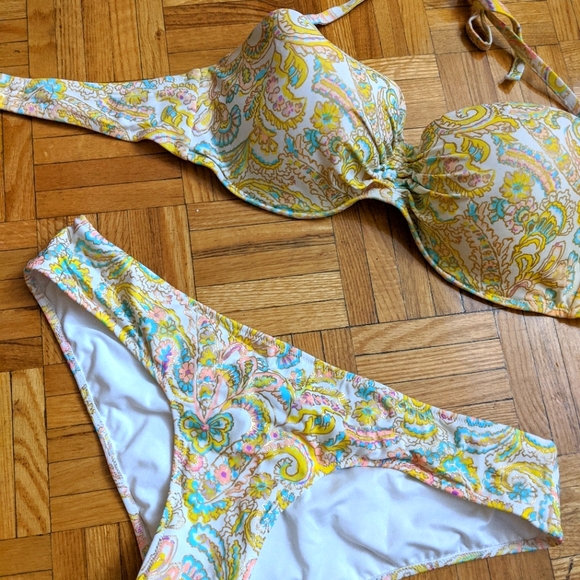 Victoria Secret Gold Bandeau Bikini - Picture 2 of 11